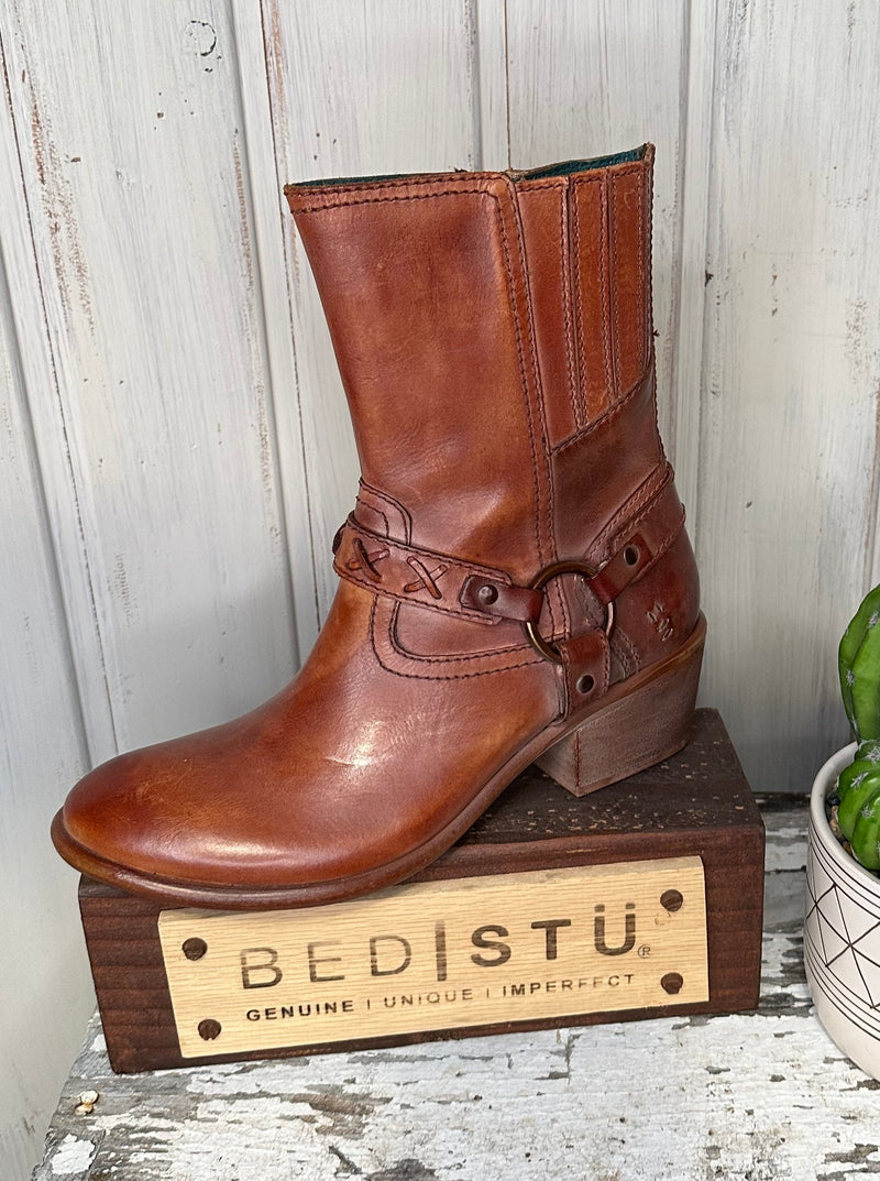Maley Boot by BedSTU in Almond